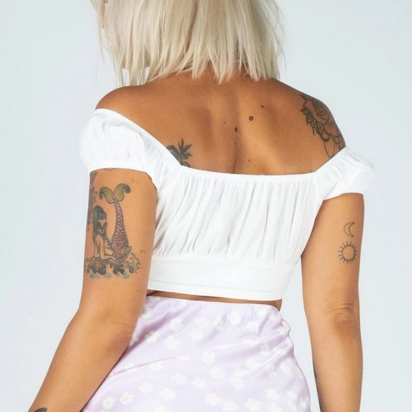 Off The Shoulders White Crop Top - Picture 5 of 5